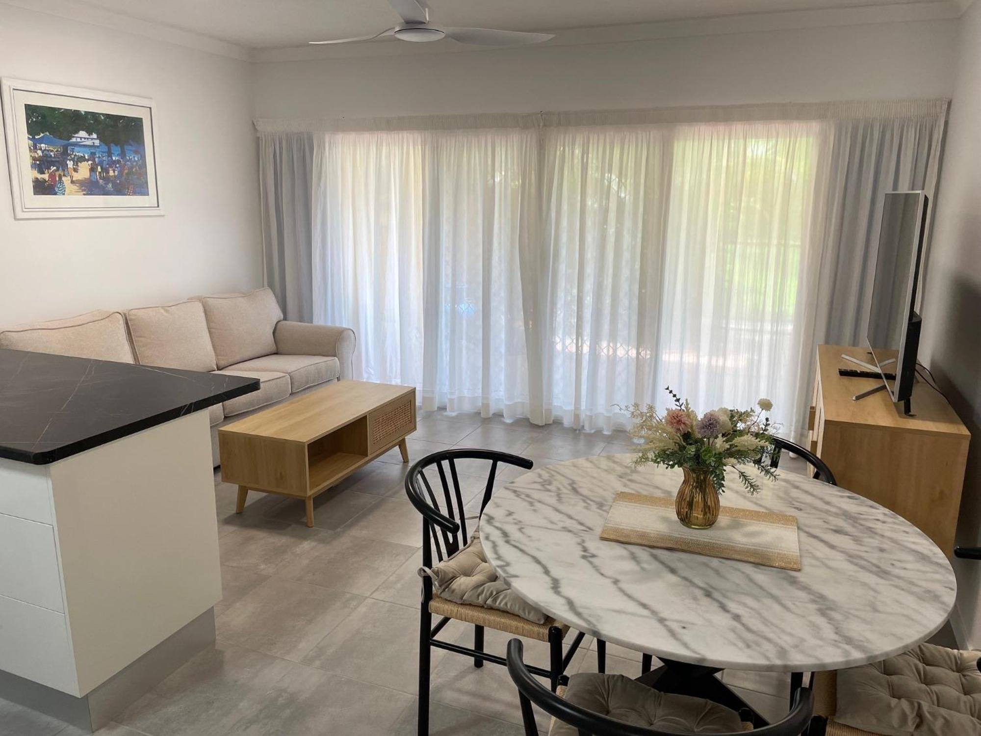 The York Beachfront Holiday Apartments Йоркейс Кноб Екстер'єр фото